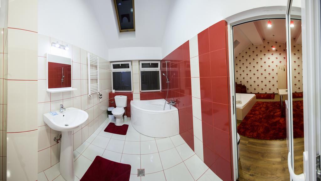 Hotel La Gil Bucarest Extérieur photo
