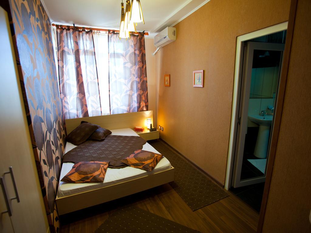 Hotel La Gil Bucarest Chambre photo