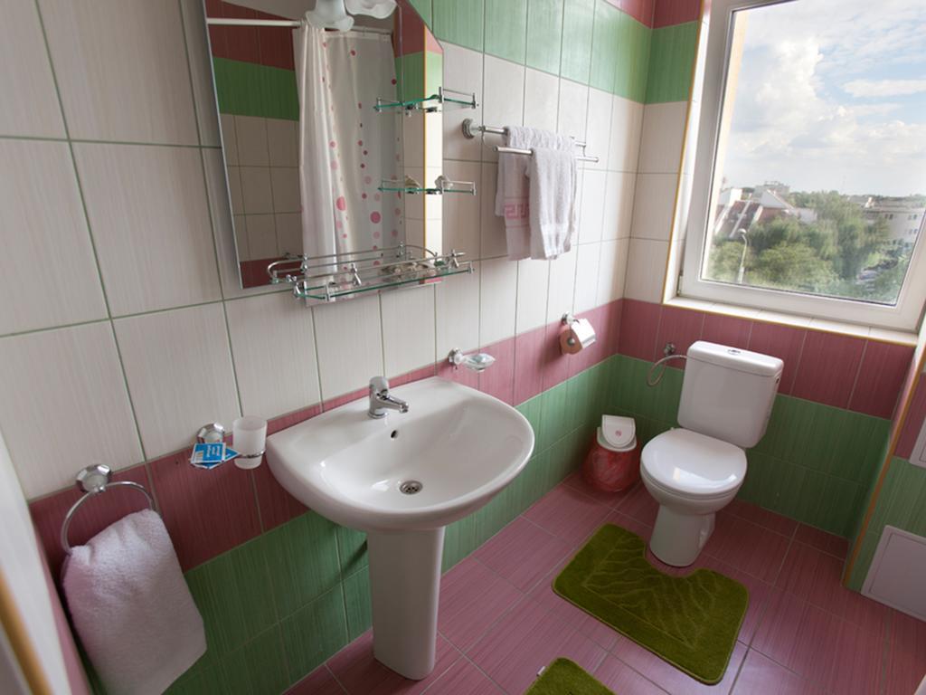 Hotel La Gil Bucarest Extérieur photo
