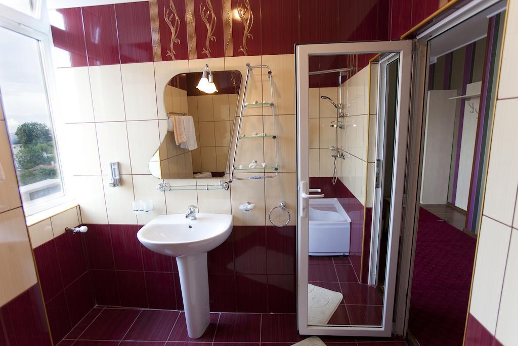 Hotel La Gil Bucarest Chambre photo